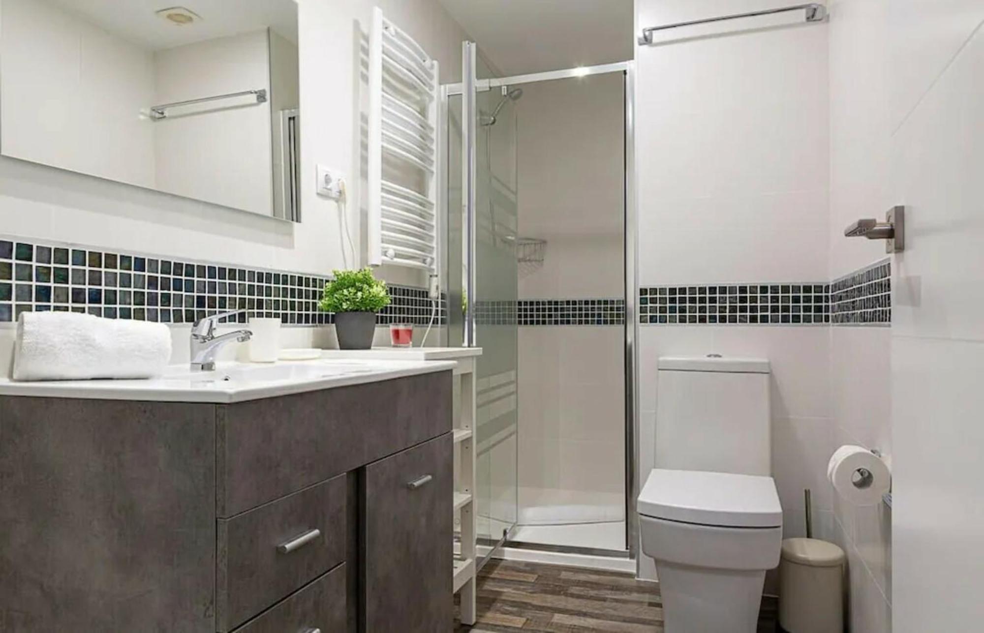 2Bedroom Duplex In Hortaleza Near Metro Madrid Exterior foto