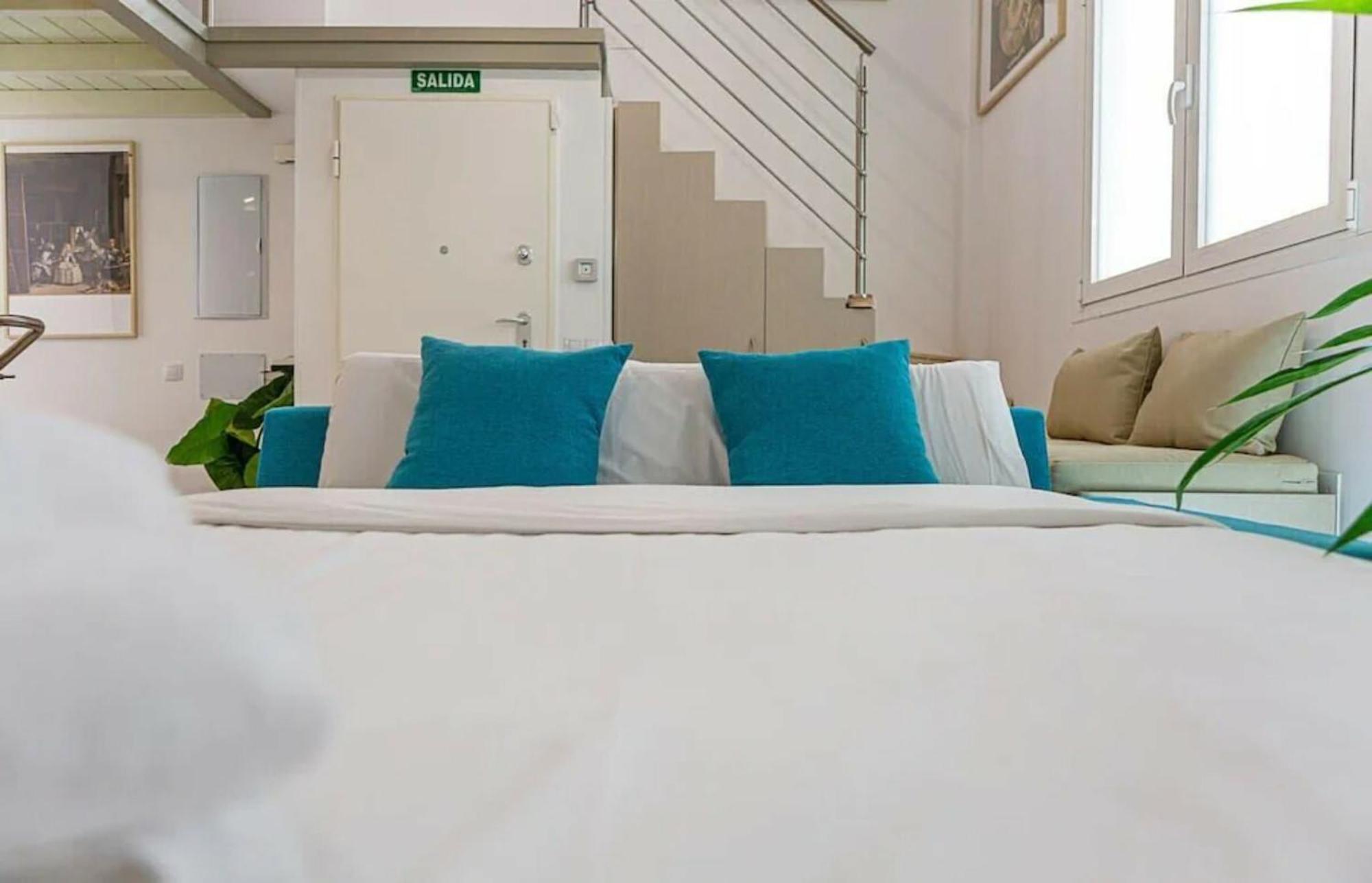 2Bedroom Duplex In Hortaleza Near Metro Madrid Exterior foto